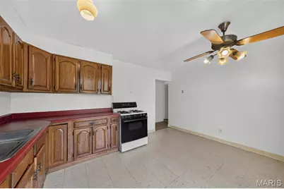1230 Flicker Drive, Florissant, MO 63031 - Photo 9