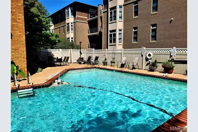 950 E. Rue De La Banque, Creve Coeur, MO 63141 - Photo 11