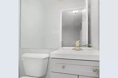10451 Corbeil Drive, Creve Coeur, MO 63146 - Photo 17