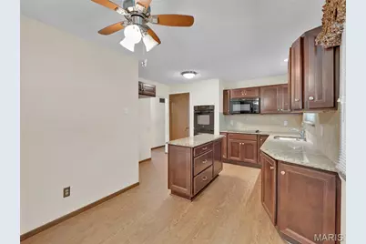 3566 Crowndun Drive, Saint Louis, MO 63129 - Photo 9