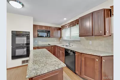 3566 Crowndun Drive, Saint Louis, MO 63129 - Photo 11