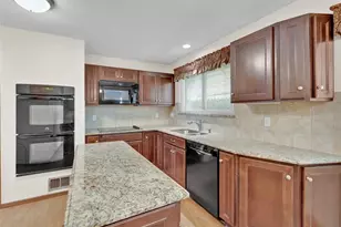 3566 Crowndun Dr, Saint Louis, MO 63129 - Photo 11