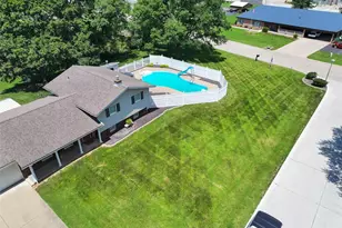 5 Brookdale Dr, Saint Genevieve, MO 63670 - Photo 3