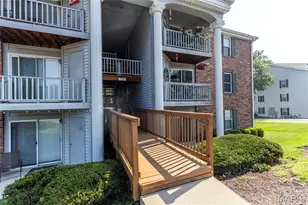 7515 Triwoods Dr, Shrewsbury, MO 63119 - Photo 3