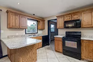 22915 Daisy Rd, Lebanon, MO 65536 - Photo 9