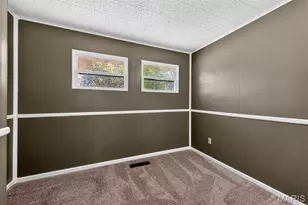 10917 Larkspur Dr, Unincorporated, MO 63123 - Photo 7