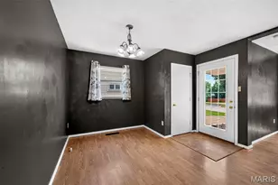 10917 Larkspur Dr, Unincorporated, MO 63123 - Photo 5