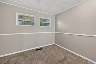 10917 Larkspur Dr, Unincorporated, MO 63123 - Photo 19