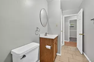 10917 Larkspur Dr, Unincorporated, MO 63123 - Photo 13