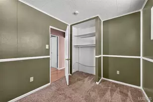 10917 Larkspur Dr, Unincorporated, MO 63123 - Photo 9