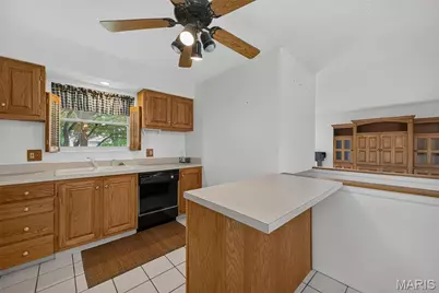 2485 Pheasant Run Drive, Maryland Heights, MO 63043 - Photo 15