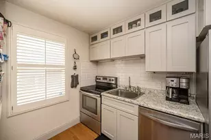 6742 Dolan Pl, Saint Louis, MO 63139 - Photo 13