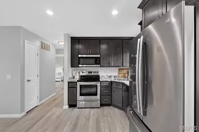 2512 Wellesley Drive, High Ridge, MO 63049 - Photo 9