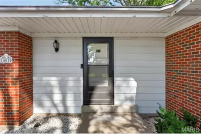 14010 Sunland Drive, Florissant, MO 63034 - Photo 3