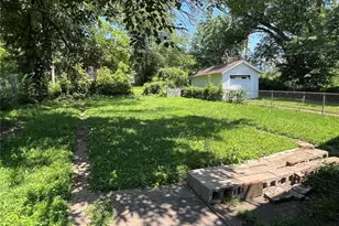 1001 Wall St, Saint Louis, MO 63147 - Photo 3