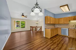 12115 Glenpark Dr, Maryland Heights, MO 63043 - Photo 7