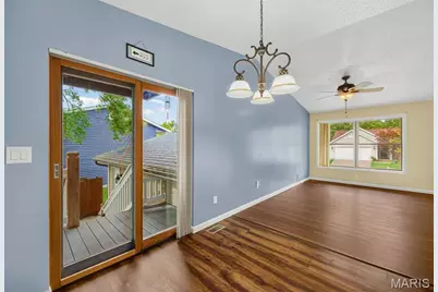12115 Glenpark Drive, Maryland Heights, MO 63043 - Photo 13