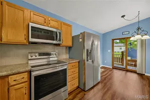 12115 Glenpark Dr, Maryland Heights, MO 63043 - Photo 11