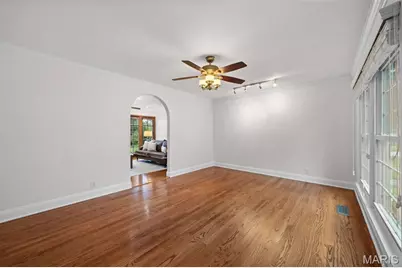 40 Ridge Point Drive, Chesterfield, MO 63017 - Photo 7