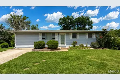 246 Oakborough Drive, Lake Saint Louis, MO 63367 - Photo 1
