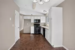 5304 Bay Wind Ct, Florissant, MO 63034 - Photo 9