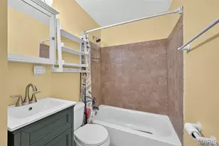 20 Westview Dr, Saint Charles, MO 63303 - Photo 19