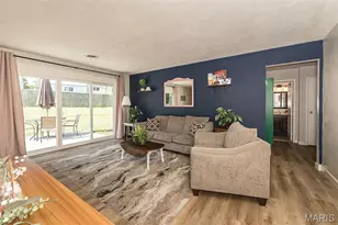 7104 Fernbrook Dr, Saint Louis, MO 63123 - Photo 5