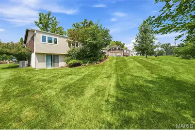 5288 Bloomfield Drive, Saint Louis, MO 63129 - Photo 25