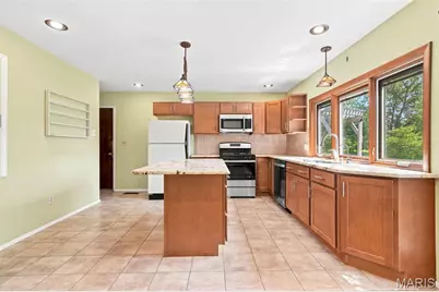5288 Bloomfield Drive, Saint Louis, MO 63129 - Photo 11