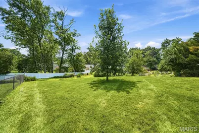 5288 Bloomfield Drive, Saint Louis, MO 63129 - Photo 23