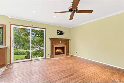 5288 Bloomfield Drive, Saint Louis, MO 63129 - Photo 9