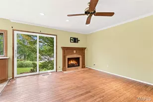 5288 Bloomfield Dr, Saint Louis, MO 63129 - Photo 9