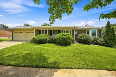 5288 Bloomfield Drive, Saint Louis, MO 63129 - Photo 1