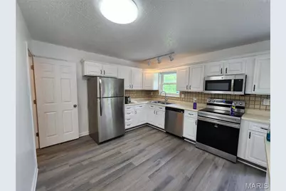 6300 Silver Fox Drive, Florissant, MO 63034 - Photo 11