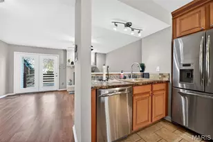 3034 Autumn Lakes Ct, Maryland Heights, MO 63043 - Photo 9