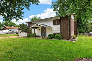933 Barbara Ann Ln, Ellisville, MO 63021 - Photo 5