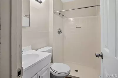 8441 Brotherton Lane, Saint Louis, MO 63135 - Photo 13