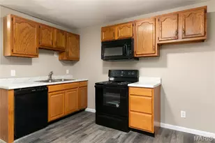 560 E Cherry St, Troy, MO 63379 - Photo 3