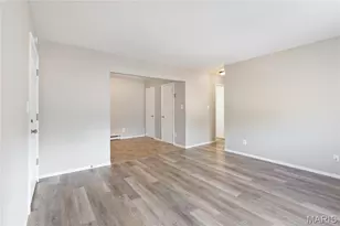 560 E Cherry St, Troy, MO 63379 - Photo 29