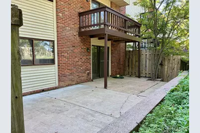 100 Conway Cove Drive, Chesterfield, MO 63017 - Photo 25