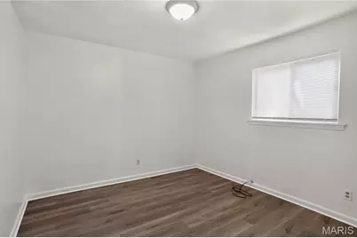 835 Lexington Park, Florissant, MO 63031 - Photo 9