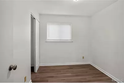 835 Lexington Park, Florissant, MO 63031 - Photo 11