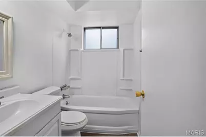 835 Lexington Park, Florissant, MO 63031 - Photo 15