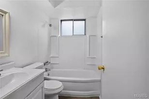 835 Lexington Park, Florissant, MO 63031 - Photo 15