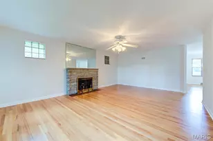 7425 Raleigh Dr, Saint Louis, MO 63123 - Photo 5