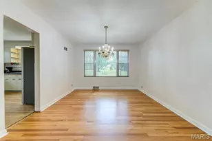 7425 Raleigh Dr, Saint Louis, MO 63123 - Photo 7