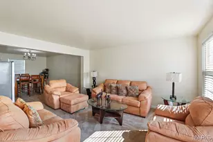 2701 Emerald Creek Ct, Florissant, MO 63031 - Photo 7