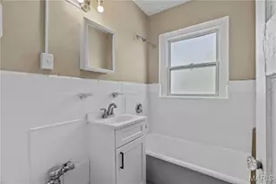 807 Clara Ave, Saint Louis, MO 63112 - Photo 11