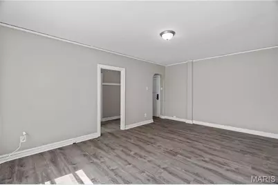 807 Clara Avenue, Saint Louis, MO 63112 - Photo 5