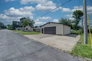 180 Harrison St, Florissant, MO 63031 - Photo 29